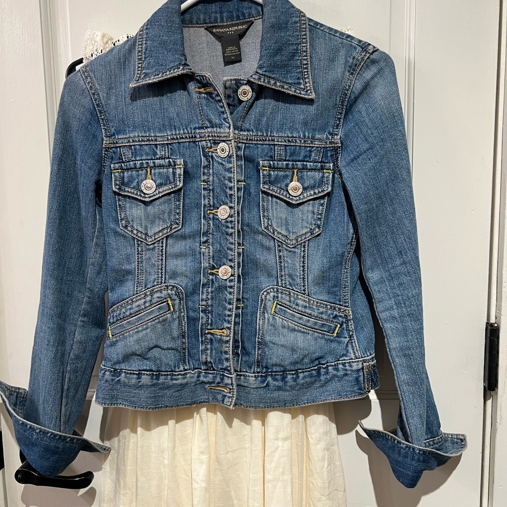 Banana Republic Classic Blue Jean Jacket
